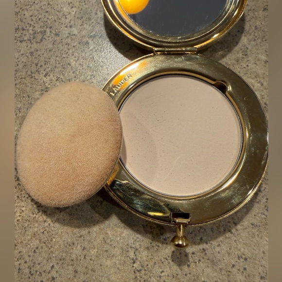 Estee Lauder Golden Floral Compact Lucidity Makeup Transparent 06 Pressed Powder - Picture 4 of 6